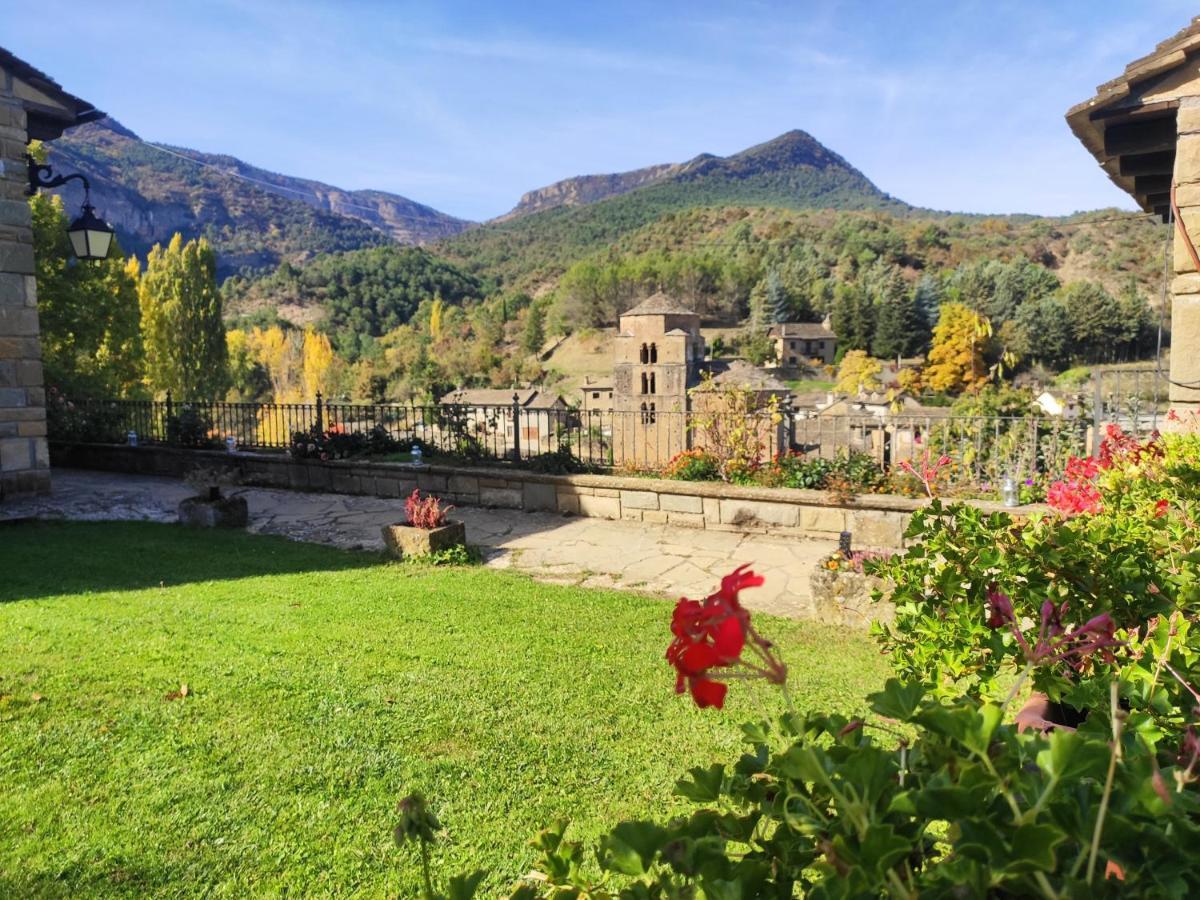 Hotel Rural El Mirador De Los Pirineos Santa Cruz de la Serós Eksteriør billede