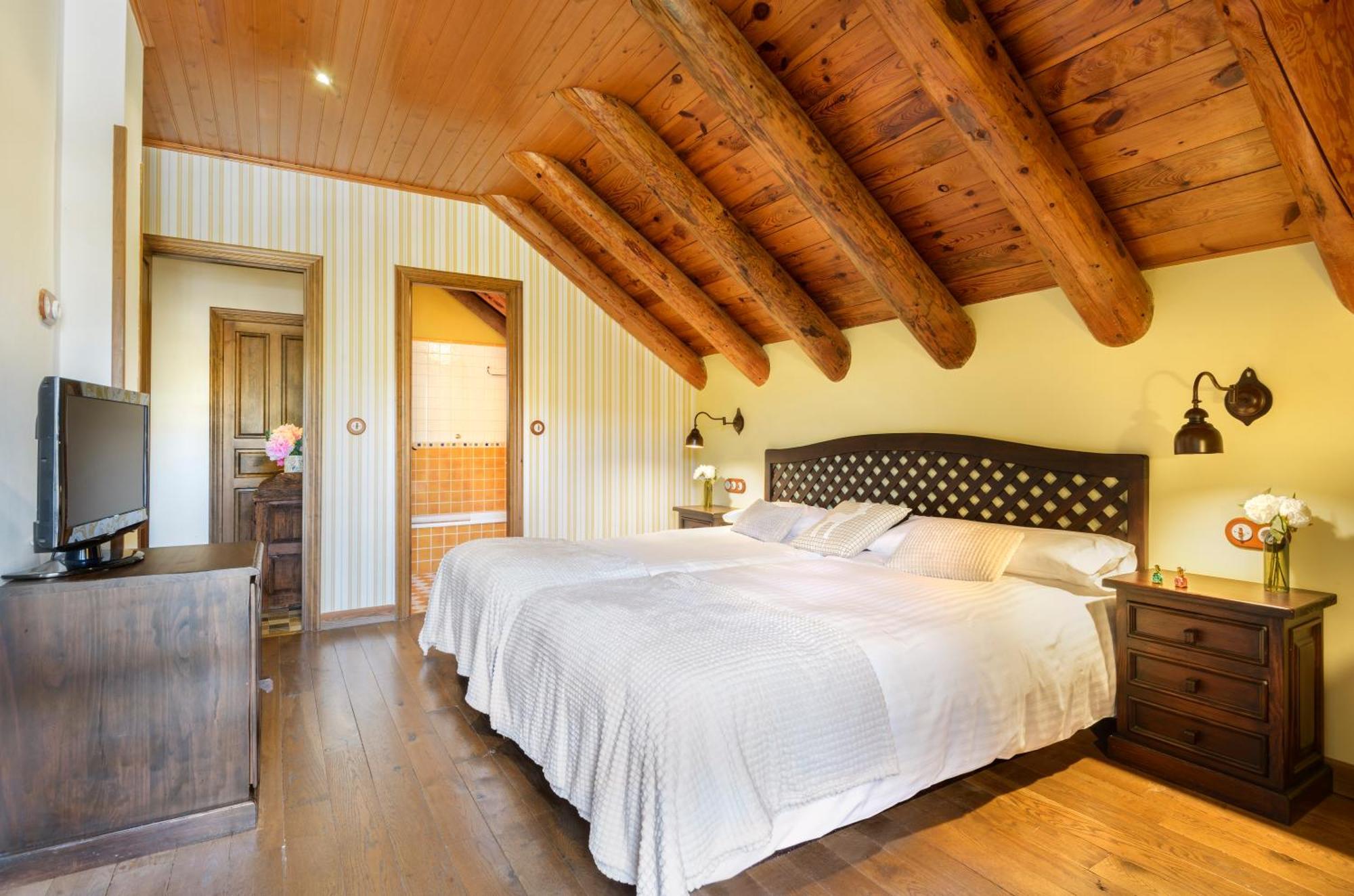Hotel Rural El Mirador De Los Pirineos Santa Cruz de la Serós Eksteriør billede
